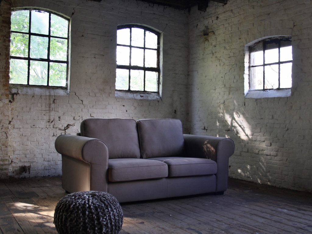 Room108 2,5-Sitzer-Sofa Clarisse aus ländlichem Leinen