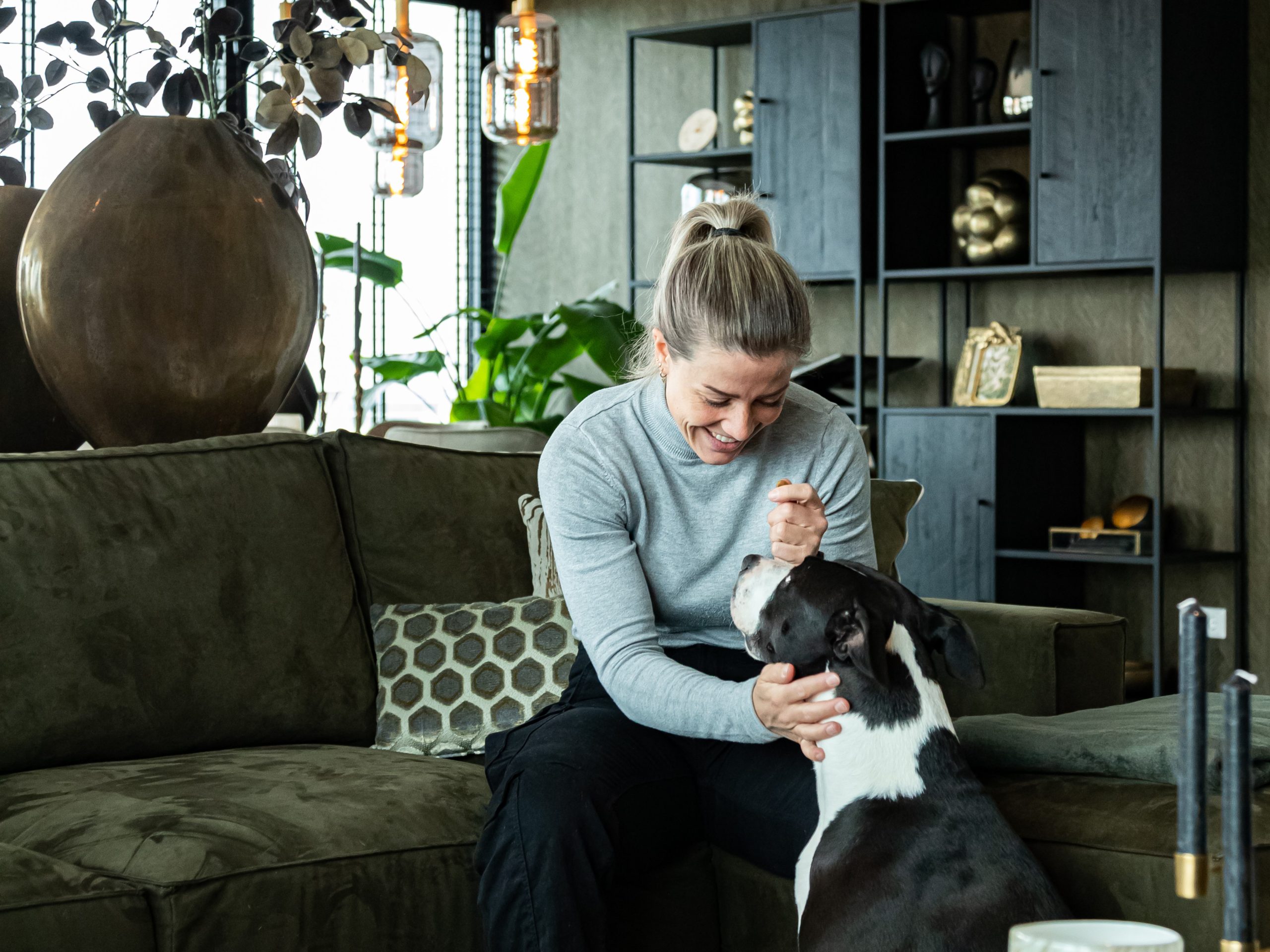 Mike van Houten. Styling und Innenansicht in einem coolen Hotel-Chic-Interieur.