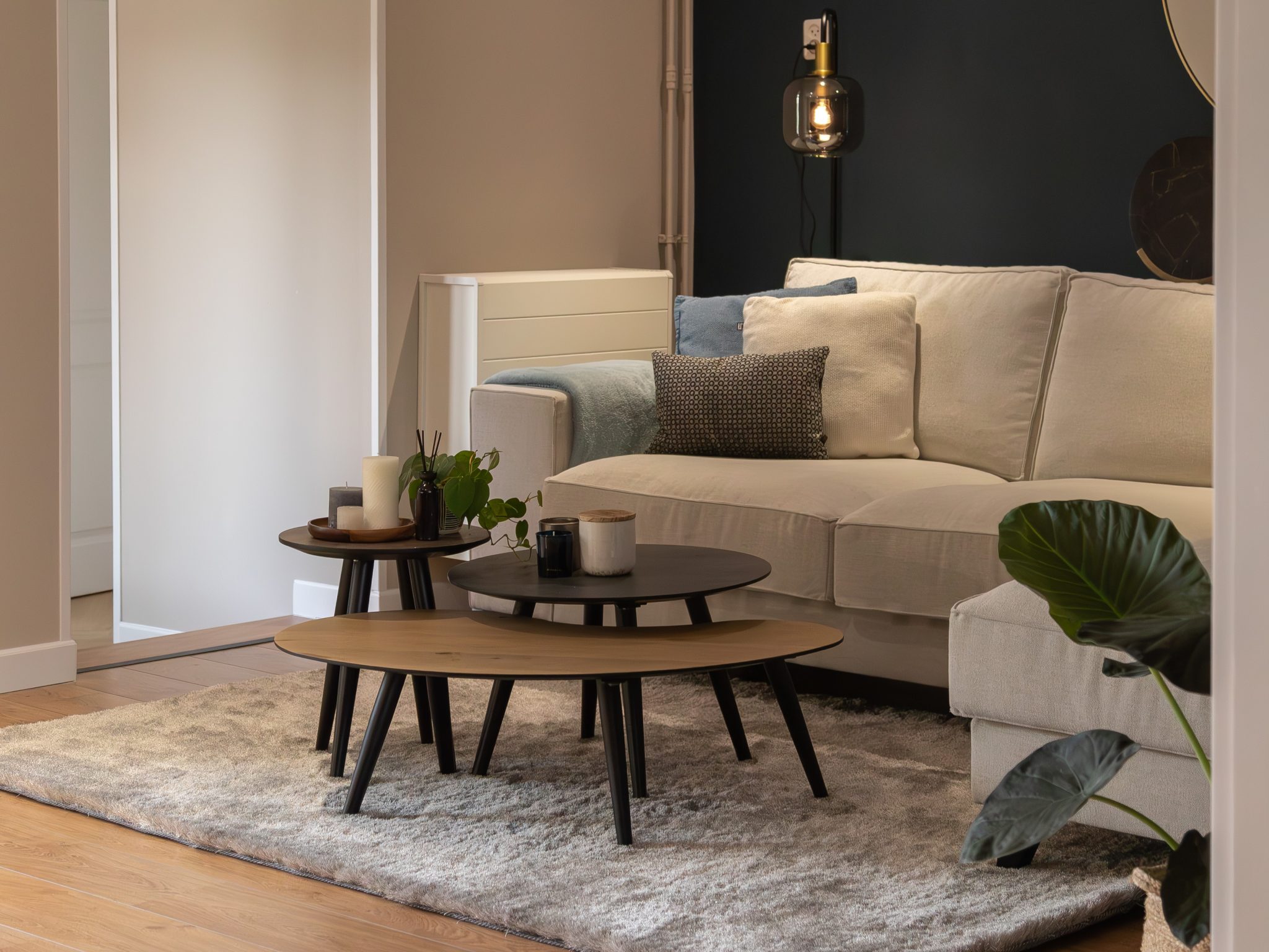 Nadine Noordam, binnenkijker Room108 met hoekbank Joëlle in de stof Guard Natural 01