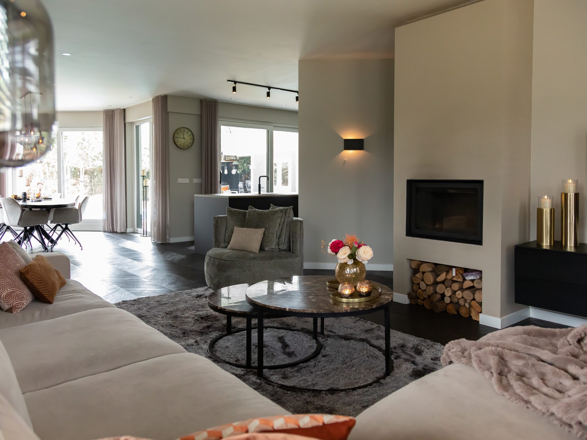 Binnenkijken bij Jolanda, modern classy interieur.