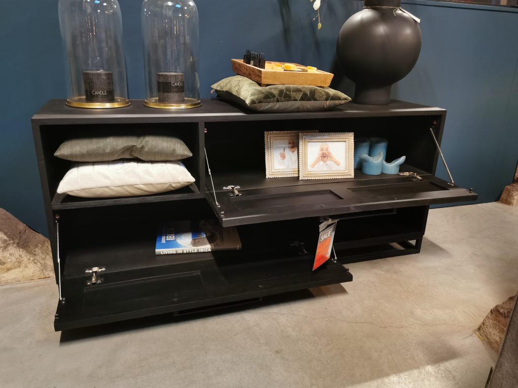 OMG TV-Cabinet – Room108 Eindhoven