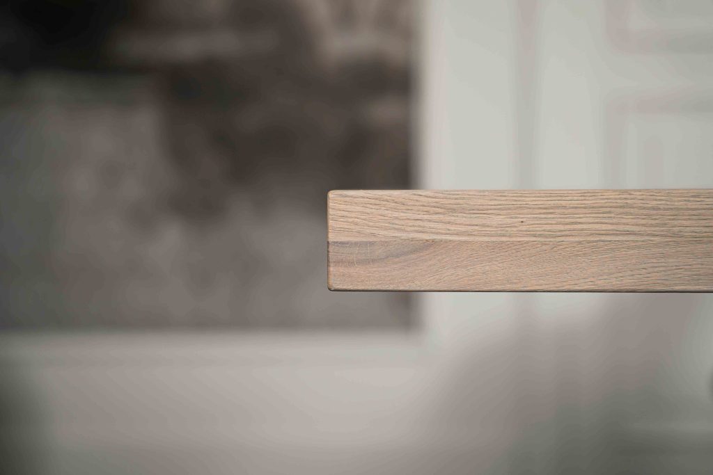 Il piano del tavolo rettangolare Granville in Stone di Room108