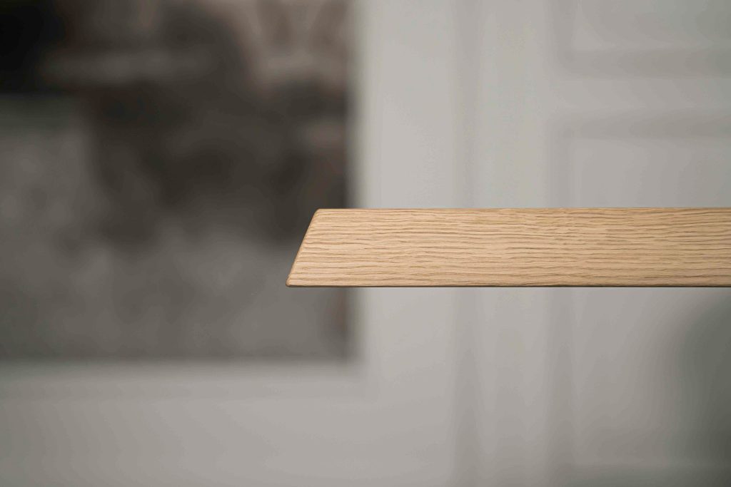 Dit is één van onze vele tafelcombinaties. Heb je een andere poot gezien die je graag wil combineren met dit blad of andersom? Het is mogelijk om te mixen en matchen! Kom gezellig langs in één van onze winkels en ontdek alle mogelijkheden. Wil je (een variant van) de Cannes in de winkel bekijken? Je bent van harte welkom bij: Room108 Amsterdam Whoon Oisterwijk.