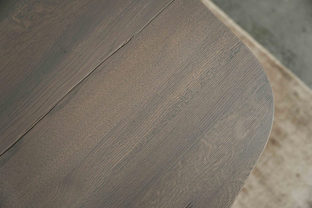 Tavolo da pranzo ovale danese Montpellier di Room108.