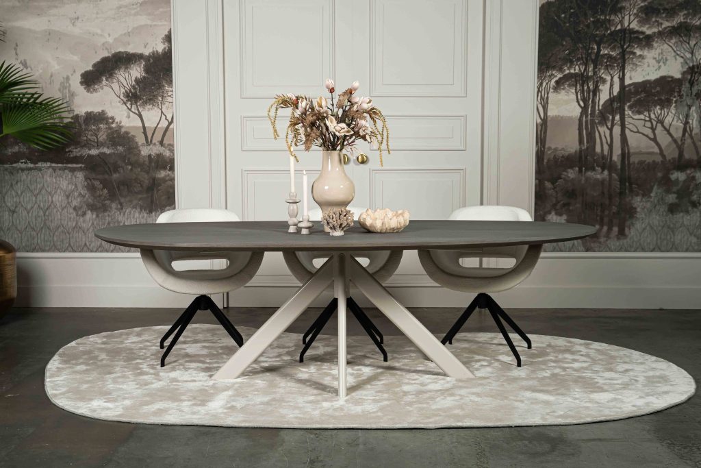 Dit is één van onze vele tafelcombinaties. Heb je een andere poot gezien die je graag wil combineren met dit blad of andersom? Het is mogelijk om te mixen en matchen! Kom gezellig langs in één van onze winkels en ontdek alle mogelijkheden.