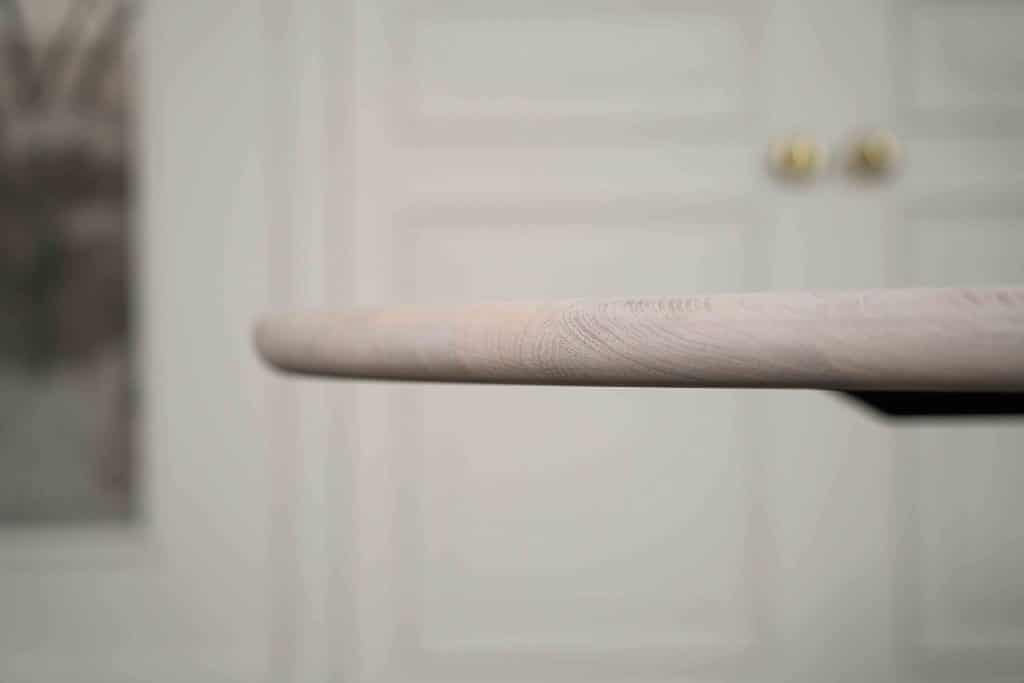 Dies ist eine unserer vielen Tischkombinationen. Haben Sie ein anderes Tischbein gesehen, das Sie gerne mit dieser Tischplatte kombinieren möchten oder umgekehrt? Kombinieren ist möglich! Besuchen Sie uns in einem unserer Geschäfte und entdecken Sie alle Möglichkeiten.