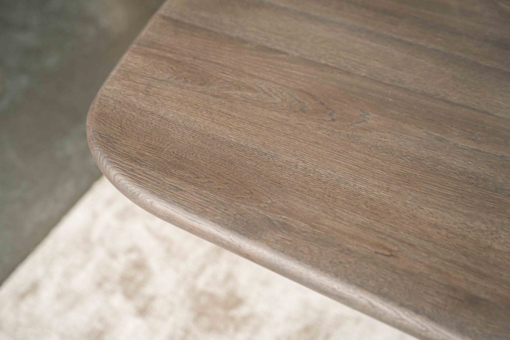 The Danish oval slim dining table Bordeaux with metal mikado leg from Room108.