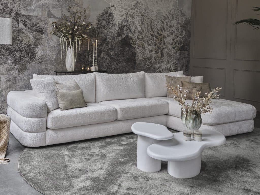 witte hoekbank in een zachte stof met bubbelvormen