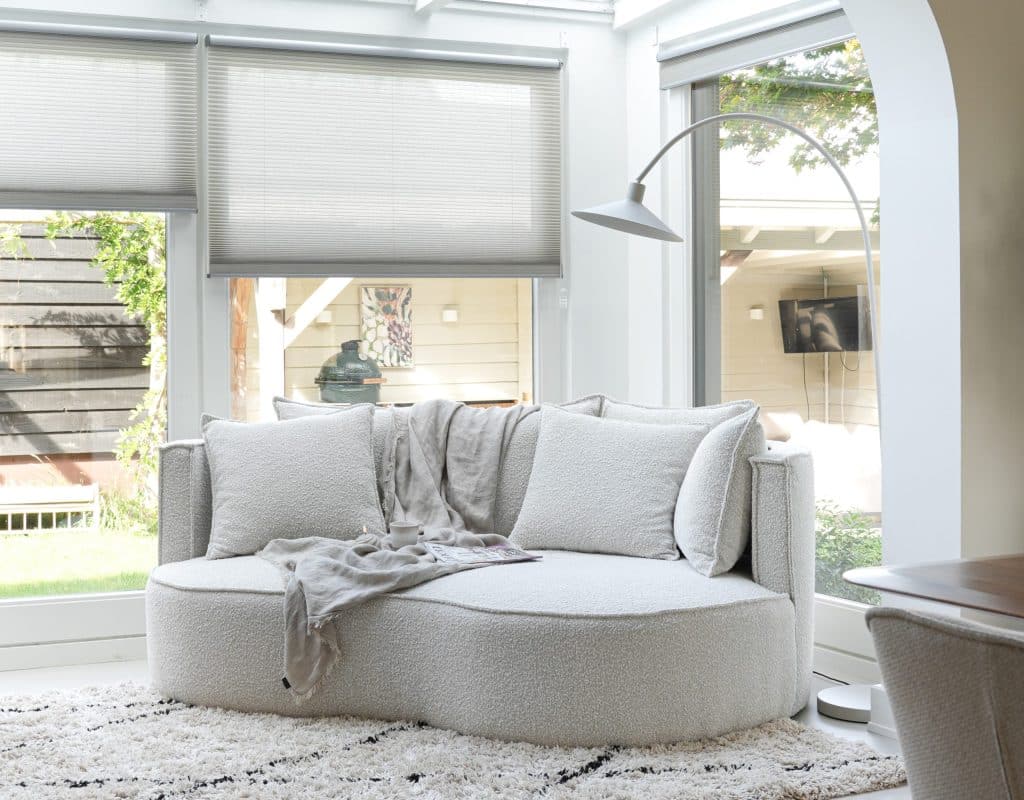 Lounge sofa Adèle Curve @charisathome