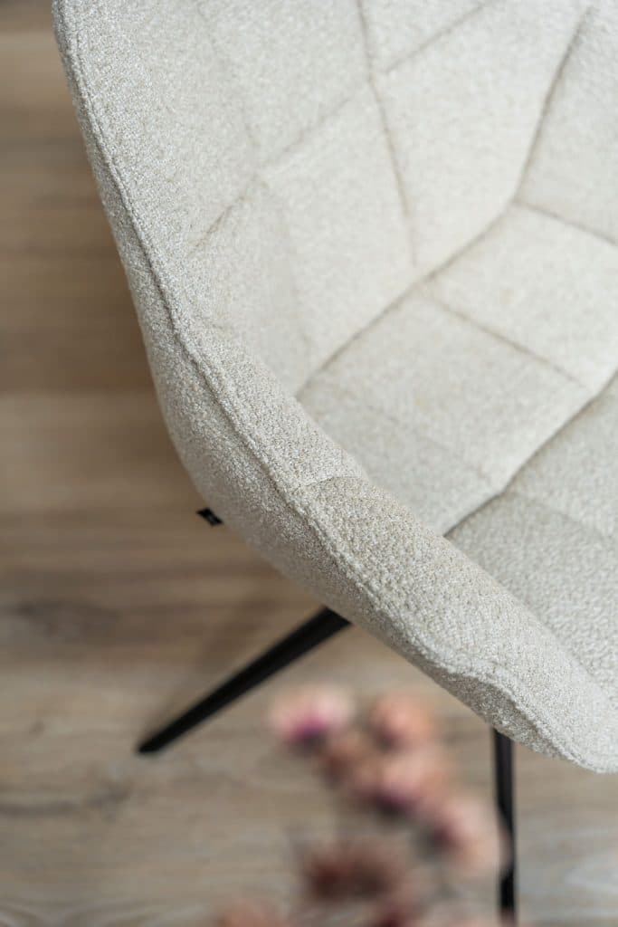 Chaise de salle à manger beige de Gusj