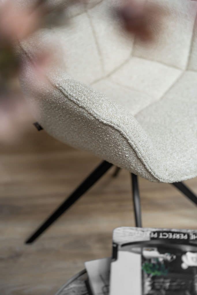 Chaise de salle à manger beige de Gusj