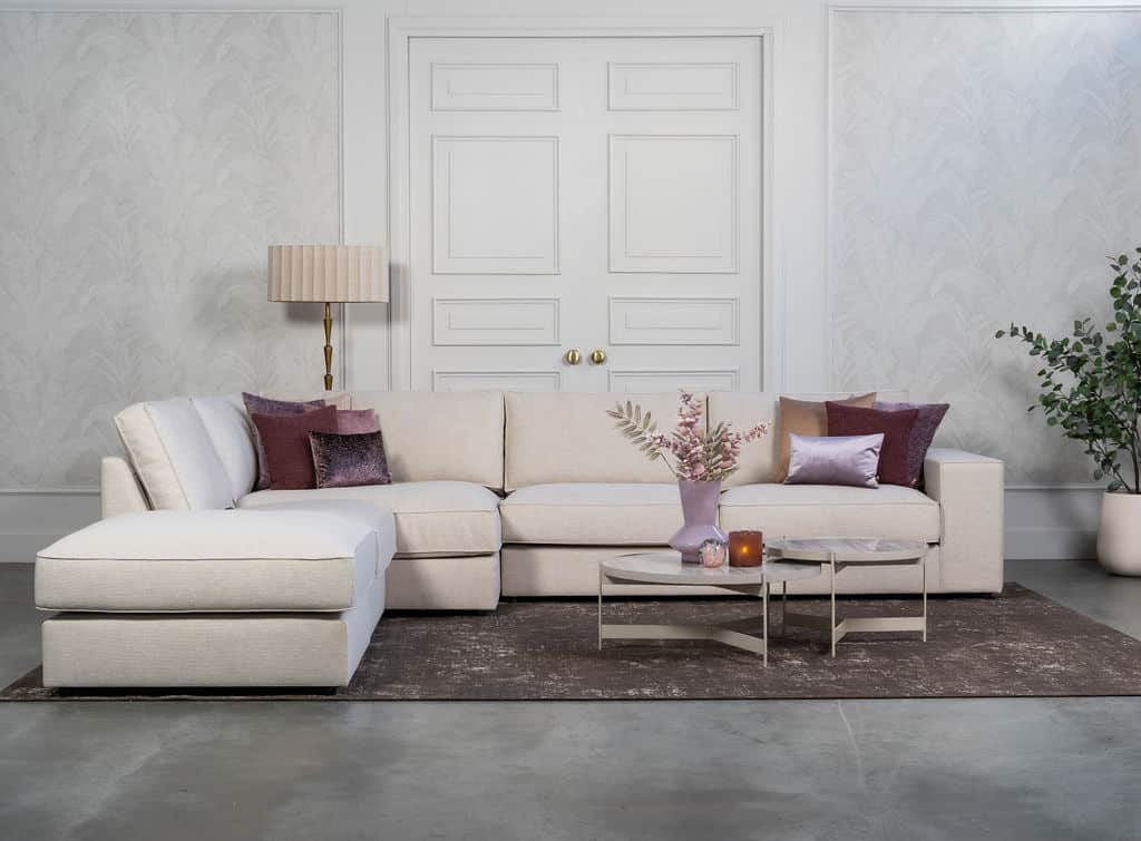 Licht perfecte hoekbank met een trendy interieurstyling